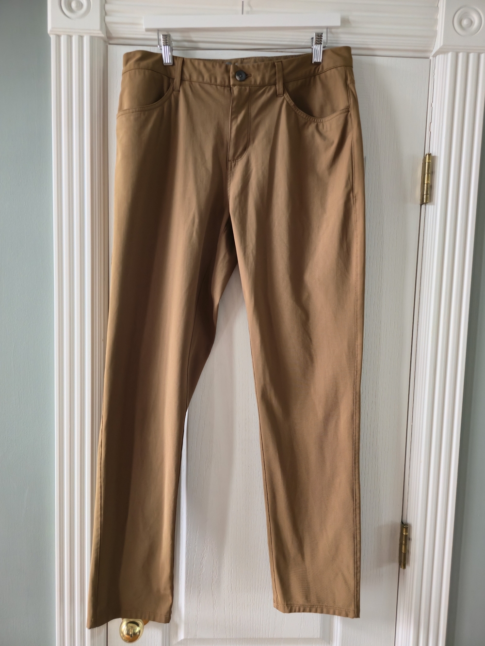 Vuori Men's Tan Chinos